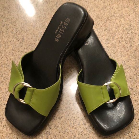 MASSIMO GREEN SANDALS SZ 5 - Picture 1 of 4